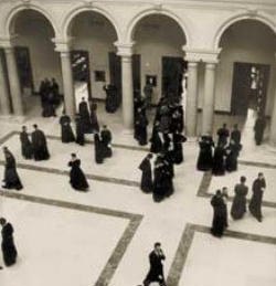 Image of The intention of the Priestly Year is precisely that of rebuilding in the priest a strong spiritual identity, faithful to his original mission. This also involves an energetic effort to eliminate the 'filth' that has polluted part of the clergy, limited in numbers but disastrous on the level of its worldwide image.