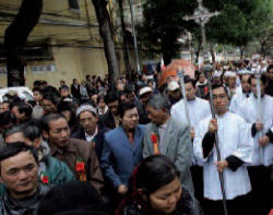 Image of Among the wounded and beaten by police last July 20, there is also a nun from the congregation of the Sisters of the Lovers of the Cross, Sister Maria Tan, who was beaten and almost arrested. Some faithful wrested her from the hands of the policemen who were about to load her onto a truck.