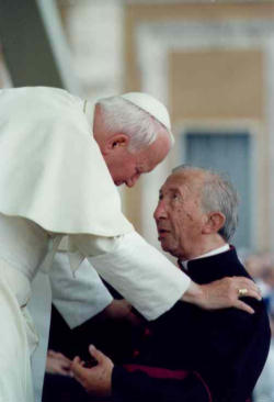 Image of Fr. Don Giussani, founder of the Ecclesial movement, Communion in Liberation, with the beloved Servant of God, John Paul II.