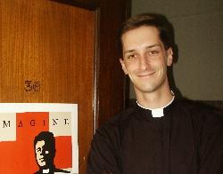 Image of Fr. Andrew Trapp took out his rosary: 'My gut says I’m going to hit it. I call'.