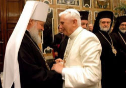 Image of Pope Benedict greeting Patriarch Kirill.
