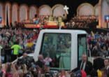Image of Pope Benedict XVI winding through the crowd of 80,000 assembled for an outdoor prayer service in Hyde Park