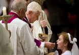 Image of Fr. James Farfaglia celebrating the Holy Mass.