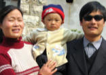Image of Chen and family