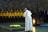 Image of Francis of Rome at the Yad Vashem Holocaust Memorial in Jerusalem on May 26, 2014