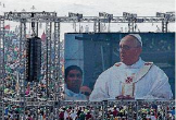 Image of Pope Francis addresses the crowd (Pinterest).
