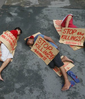 Protestors call for an end to violence.