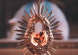 Image of Eucharist miracles exist.