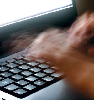 Porn has negative effects on couples.