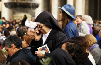 Mass is time to put the phone away.