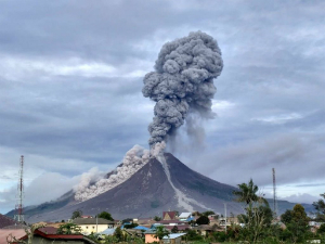 Mt. SInabung has erupted again.