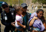 Image of Pope Francis warns against being mean to migrants.