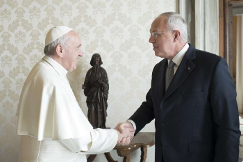 Image of Pope Francis meets Carl Anderson Supreme Knight of Knights of Columbus