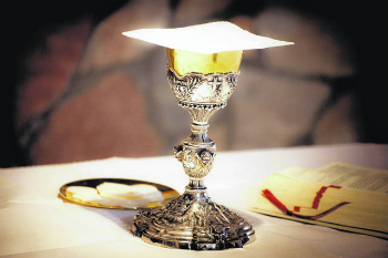 Image of At least 500 people may have been infected with cornavirus after they shook hands with a priest who tested positive. 