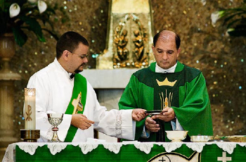 Image of What's the difference? Why can't a deacon forgive sins as a priest may do? 