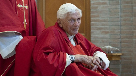 Image of Pope Emeritus Benedict has passed away. We pray for this great shepherd of the Church.