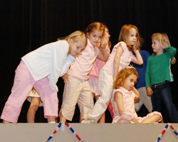 Image of CATHHOLIC STUDENTS PRACTICE OPERA - Kindergartners at St. Simon the Apostle School in St. Louis practice 