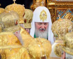 Image of Pope Benedict XVI sent an especially meaningful gift to the new Patriarch, a chalice with which he will consecrate the blood of Christ. 