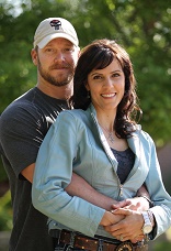 Image of Chris Kyle and his wife Taya before he was killed