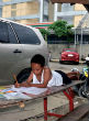 Image of Daniel Cabrera went viral over social media for his intense motivation to do well in school.