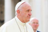 Image of Pope Francis phoned a man who lost his legs, and discovered he received a miracle. 