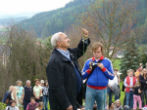 Image of Salvatore Caputa holds a rosary in his hand in this photo from 2010. (Bad St. Leonhard News)